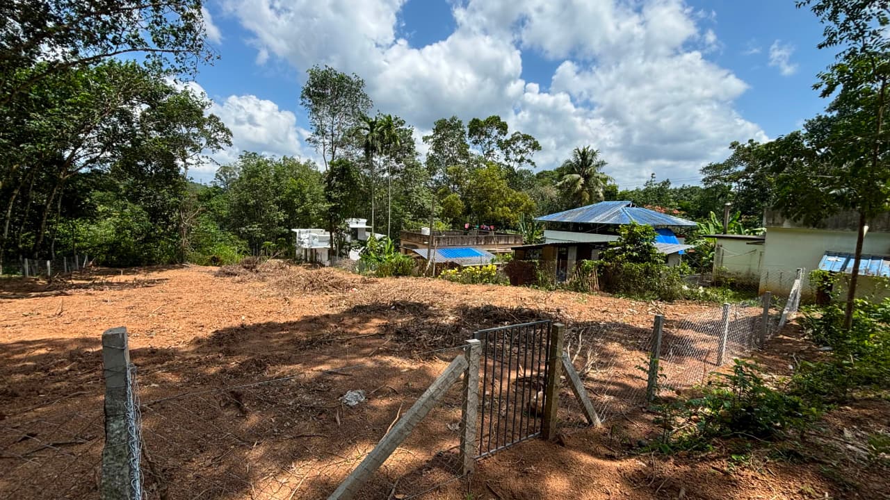 Plot / Land in Anad — photo 5