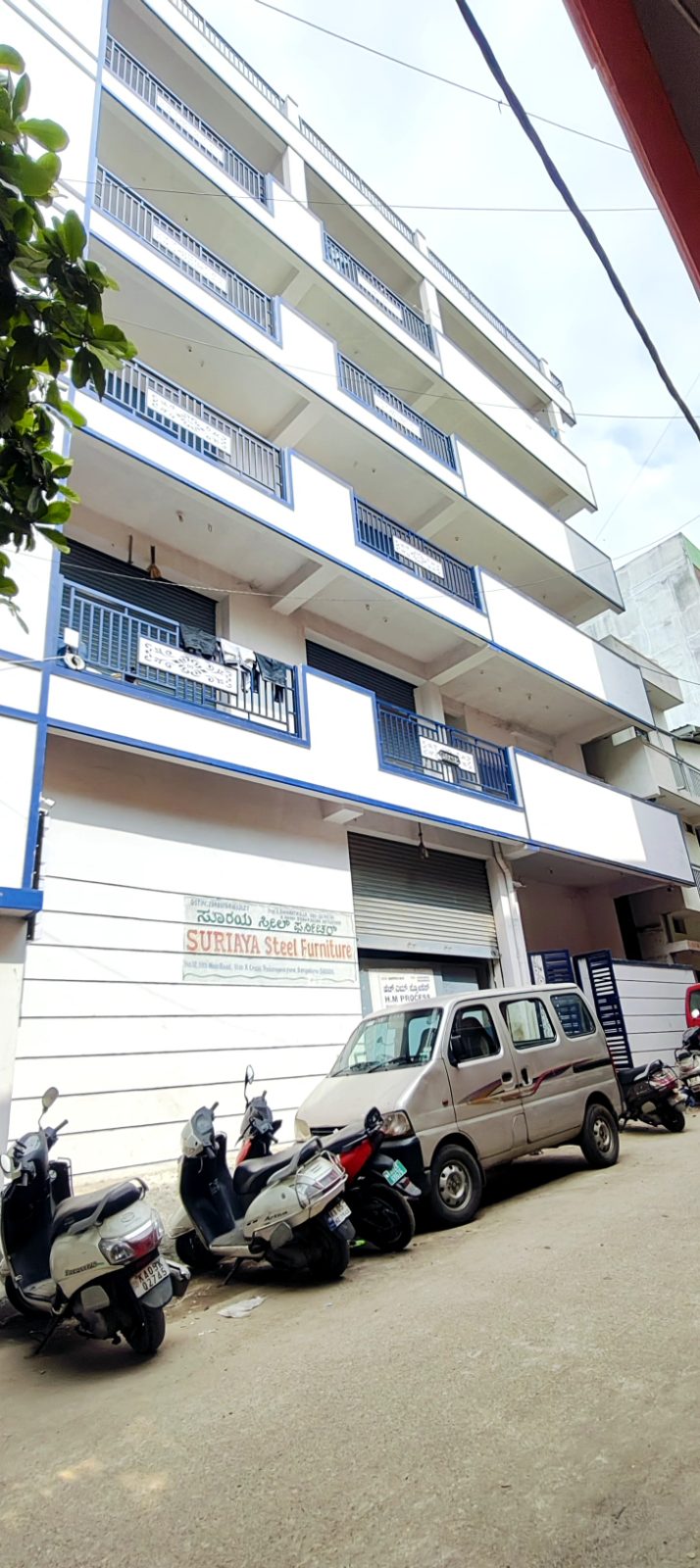Commercial Building / Shop in Bangalore — photo 2