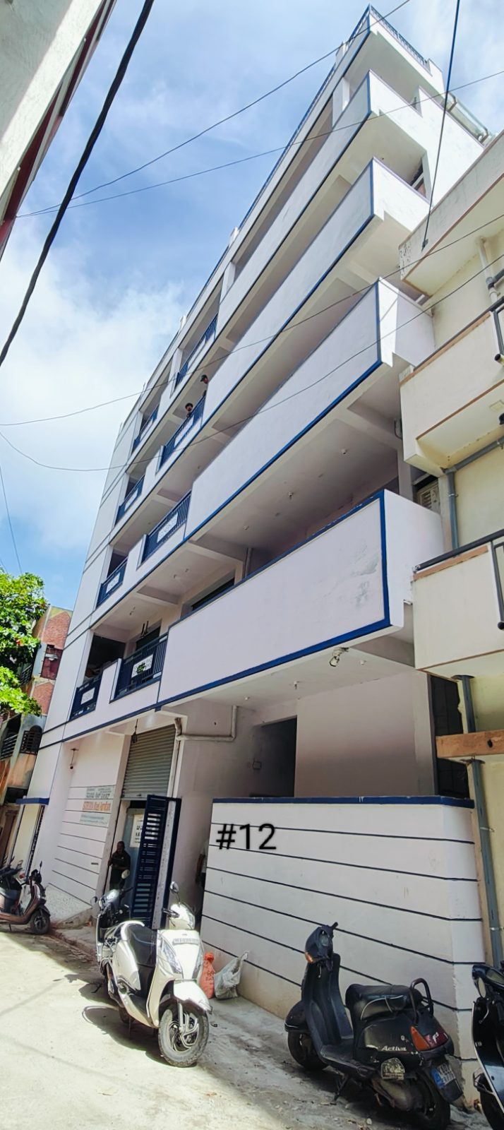 Commercial Building / Shop in Bangalore — photo 1